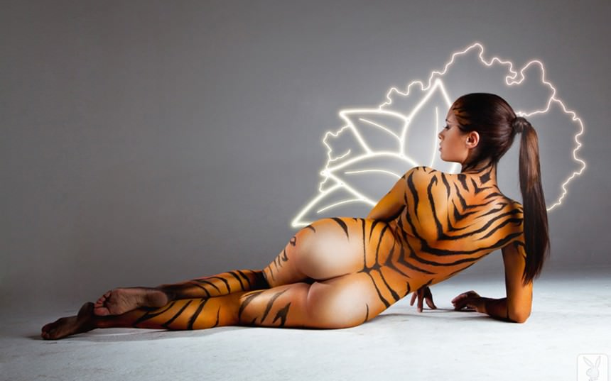  ,  , erogirls (2033)